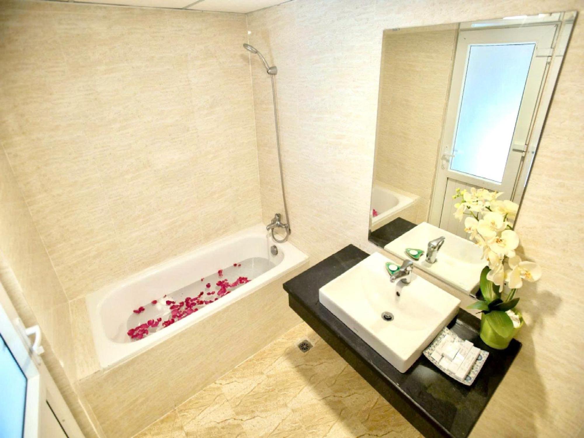 Spring House Saigon Park Hotel