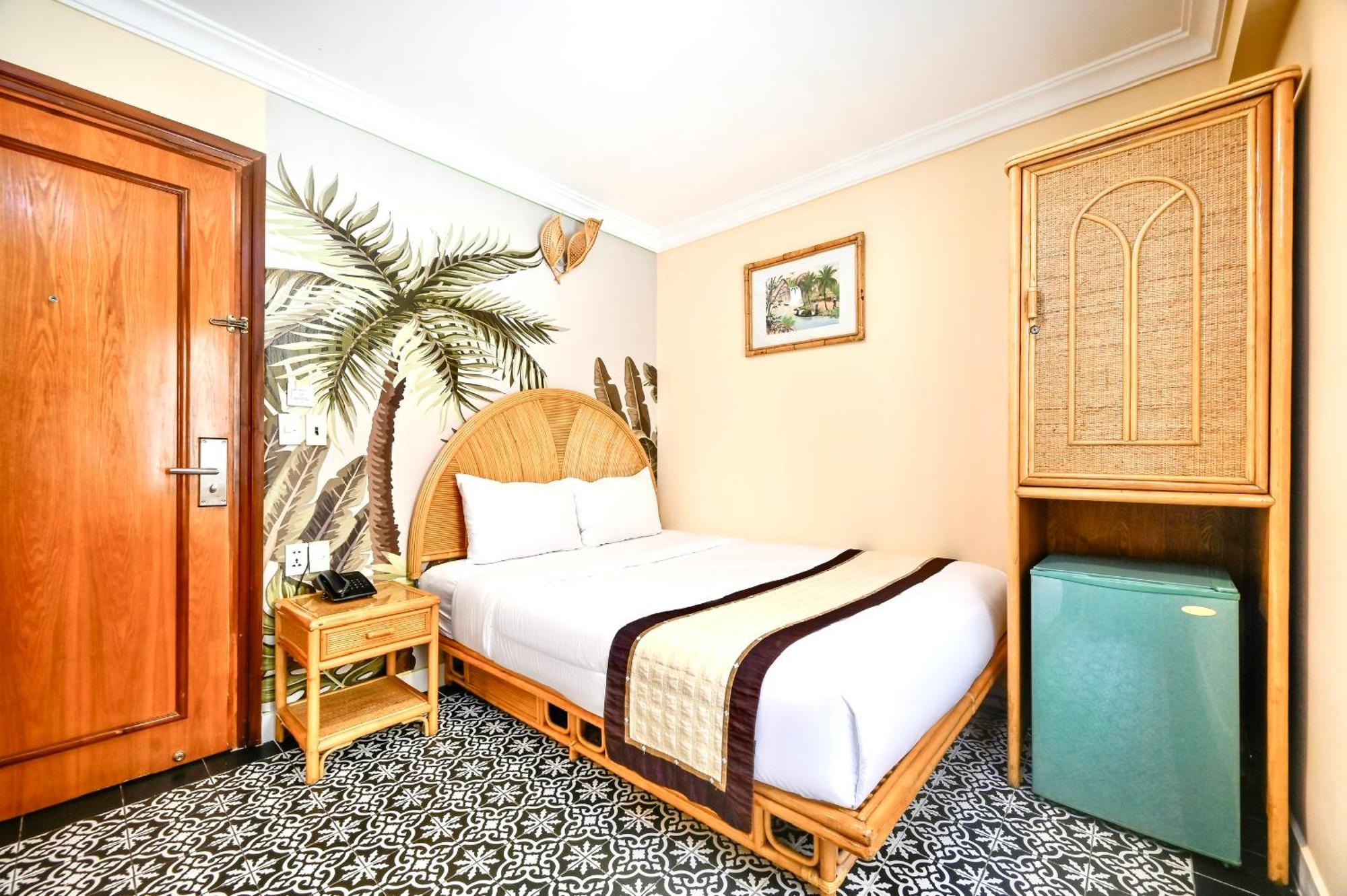 Spring House Saigon Park Hotel